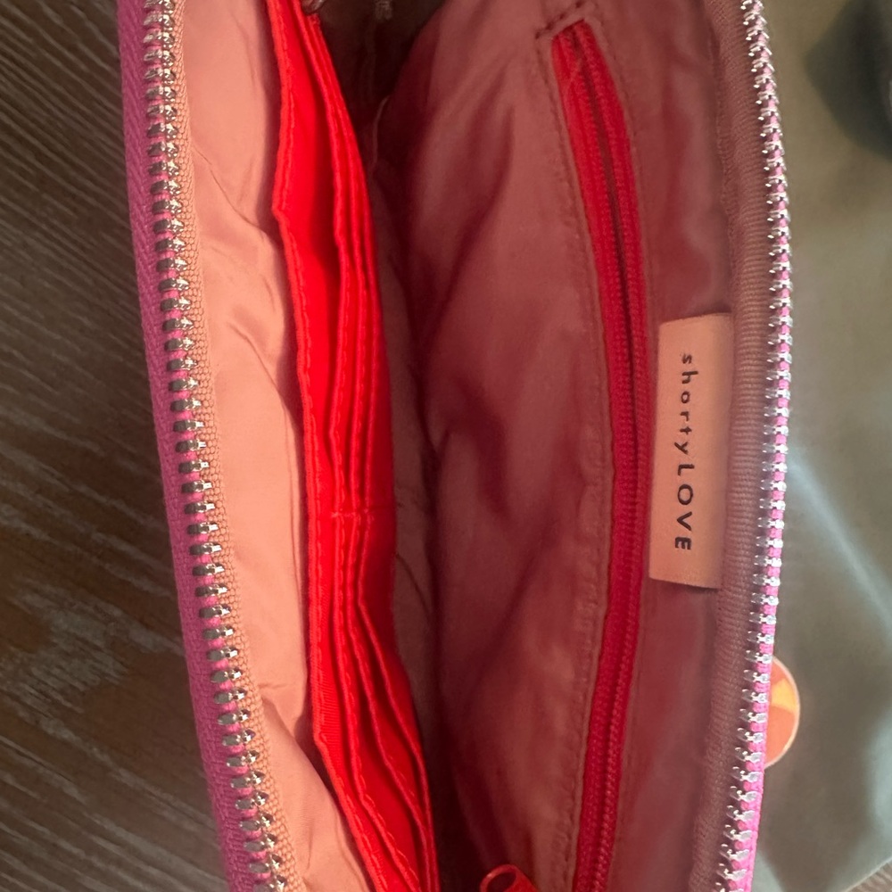 Shorty Love Olive Crossbody Bag with Pink Trim and matching wallet - Picture 12 of 16